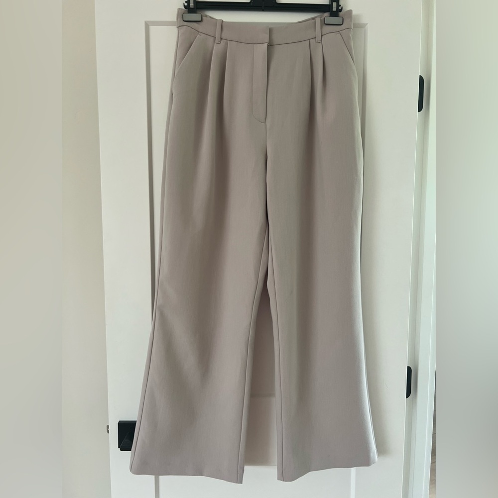 A&F Curve Love Sloan Tailored Wide Leg Pants in Taupe- NWT- size 31